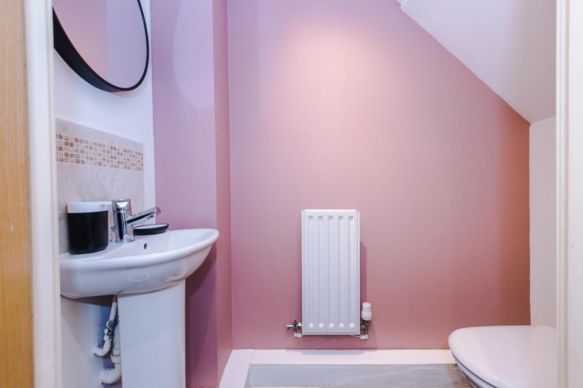Vila Rest&Recharge At A Spacious Townhouse By The Etihad Manchester Exteriér fotografie