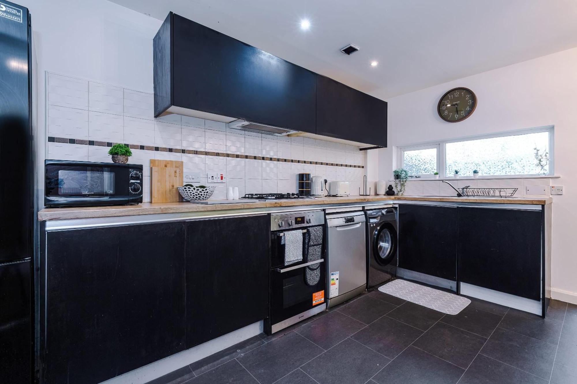 Vila Rest&Recharge At A Spacious Townhouse By The Etihad Manchester Exteriér fotografie