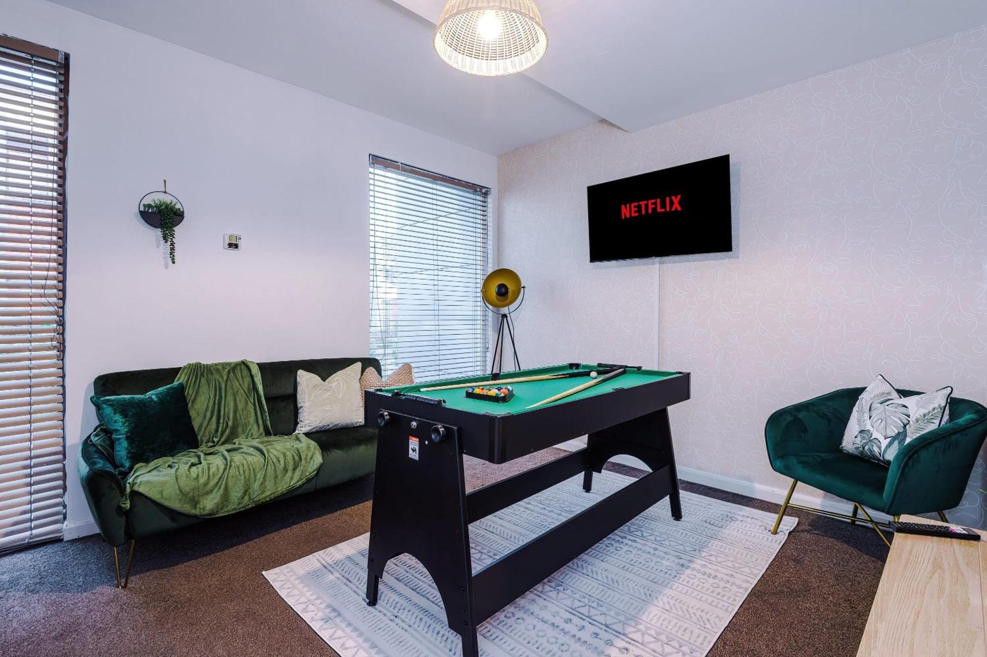 Vila Rest&Recharge At A Spacious Townhouse By The Etihad Manchester Exteriér fotografie